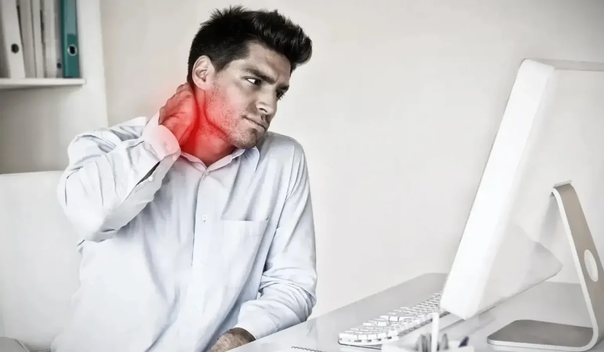 علت گردن درد ناگهانی چیست